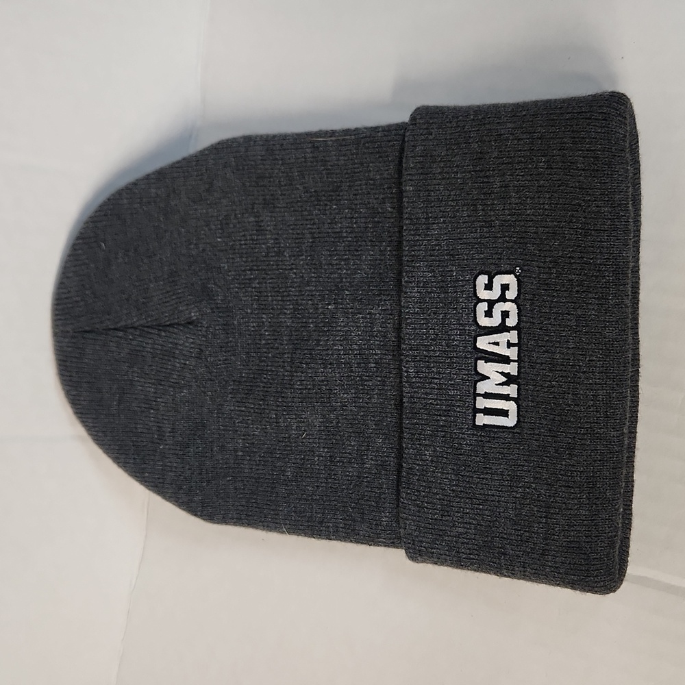 EUC Logofit UMASS Unisex sz OSFM 100% Acrylic Knit Hat